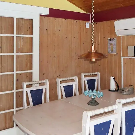 Hébergement de vacances 6 Person Holiday In *