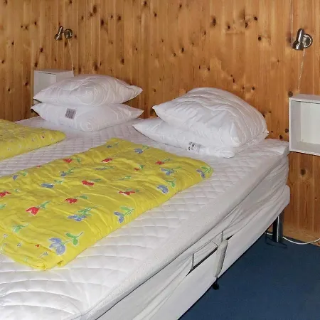 6 Person Holiday In * Hals