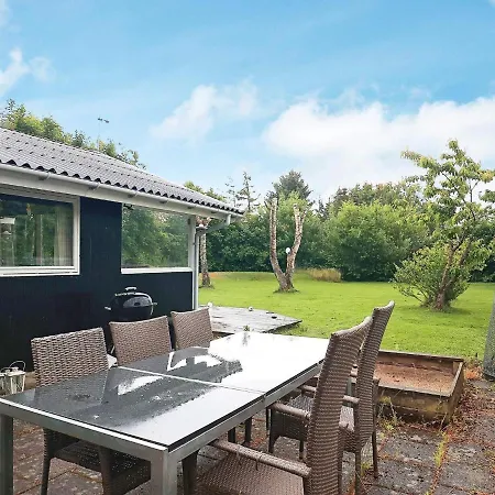 Hébergement de vacances 6 Person Holiday In *