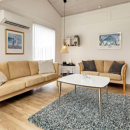 Lxxxvi Holiday home Hals